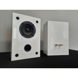 solo-full-range-bookshelf-loudspeaker-(2)-2991-p.jpg